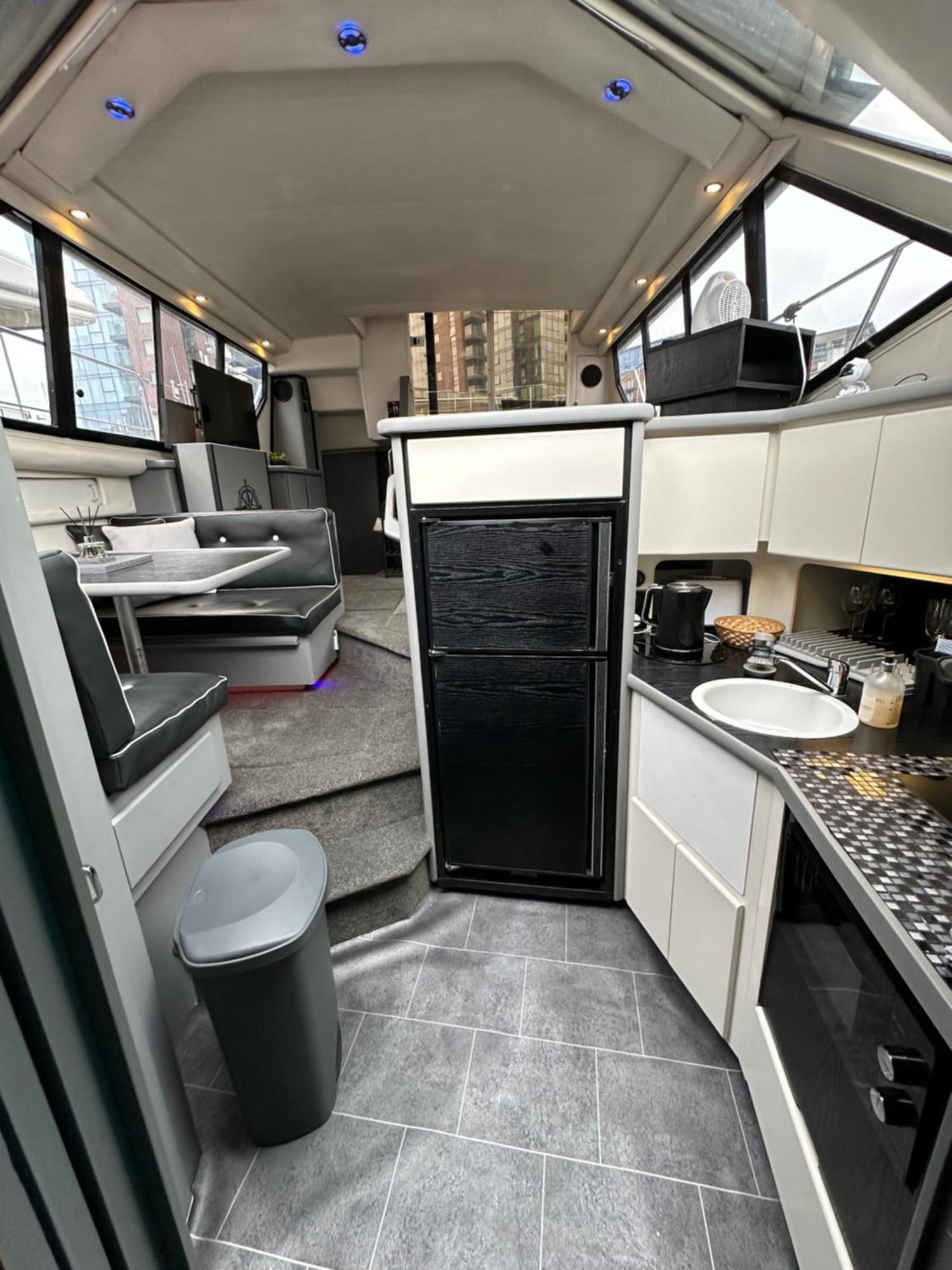 Yacht "X" - 44 Foot Modern Yacht On 5 Star Ocean Village Marina - Minutes Away From City Centre And Cruise Terminals, Free Parking ,Spa Package Available! Southampton Exterior foto